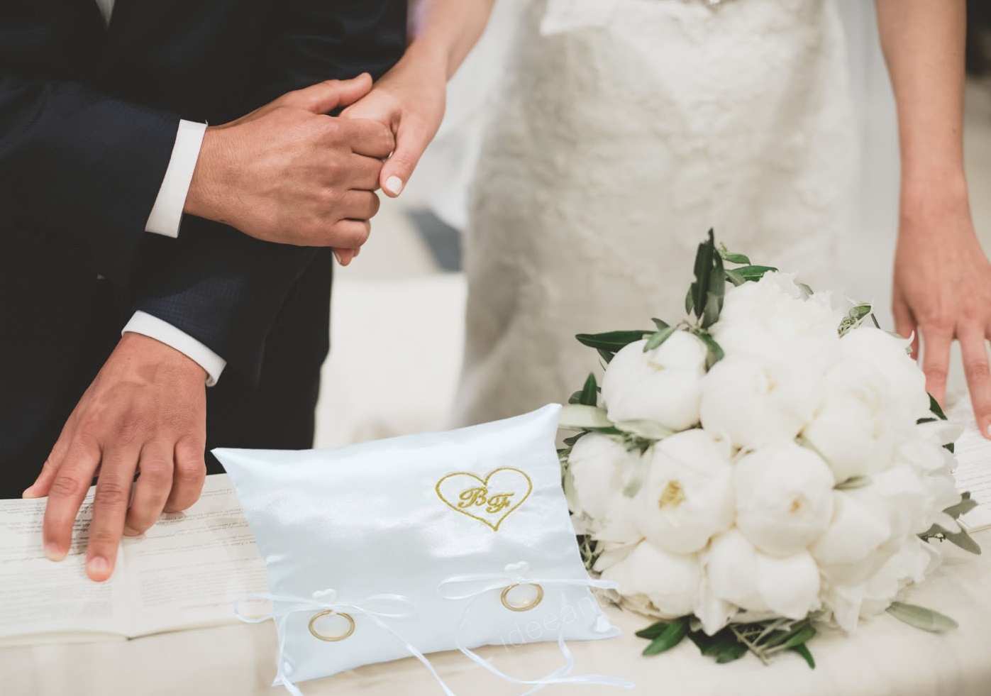 Cuscino Portafedi In Pizzo A Forma Di Cuore | Matrimonio E Fidanzamento, Con Manico, Bianco 10x9.5x8.5 Cm